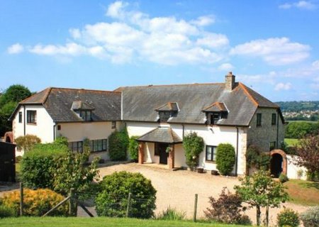 Boshill House in Lyme Regis, on the Dorset coast, sleeps 14 people