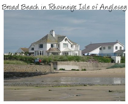 Broad Beach is a large holiday cottage on the Isle of Anglesey - Broad Beach sleeps 13 people