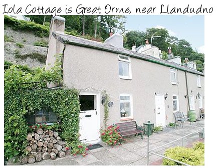 Enjoy the views over the north Wales coast at Iola Cottage in Great Ormem Llandudno