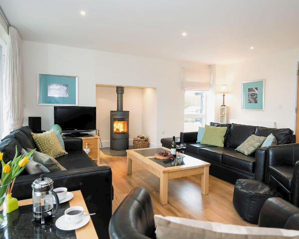 The living room at Nuthatch in Cirencester
