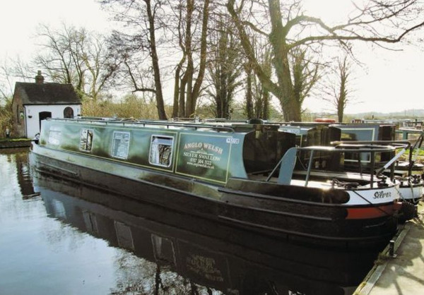 Trevor boat-yard at Llangollen has a collection of narrowboats sleeping between 4 and 12 people