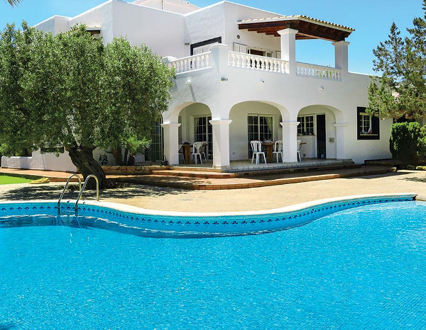 Villa Oasis in San Jordi, Ibiza, sleeps 12 people - close to the resort of Playa Den Bossa