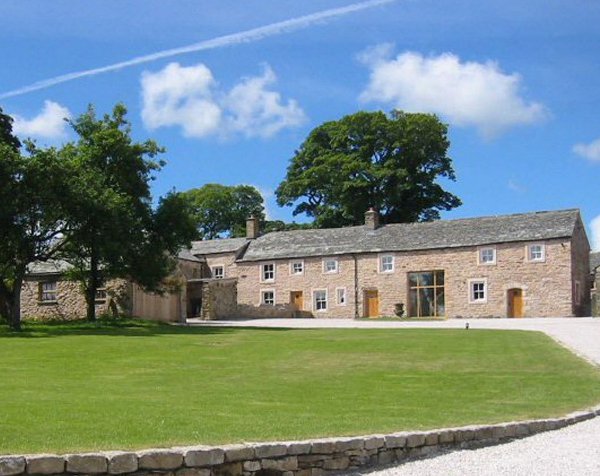 Yew Tree Farm in Reagil near Penrith is a large holiday cottage sleeping 15 people - with a hot tub